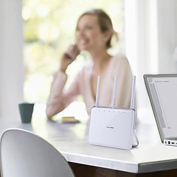 TP-Link AC1750 Dual Band Wireless AC Gigabit Router, 2.4GHz 450Mbps + 5Ghz 1300Mbps, Beamforming, 1 USB 2.0 Port and 3.0 Port, IPv6, Guest Network (Archer C8)