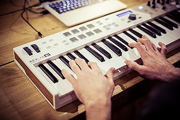 Arturia - KeyLab Essential 61 mk3 - MIDI Controller Keyboard for Music Production, with All-in-One Software Package - 61 Keys, 9 Encoders, 9 Faders, 1 Modulation Wheel, 1 Pitch Bend Wheel, 8 Pads