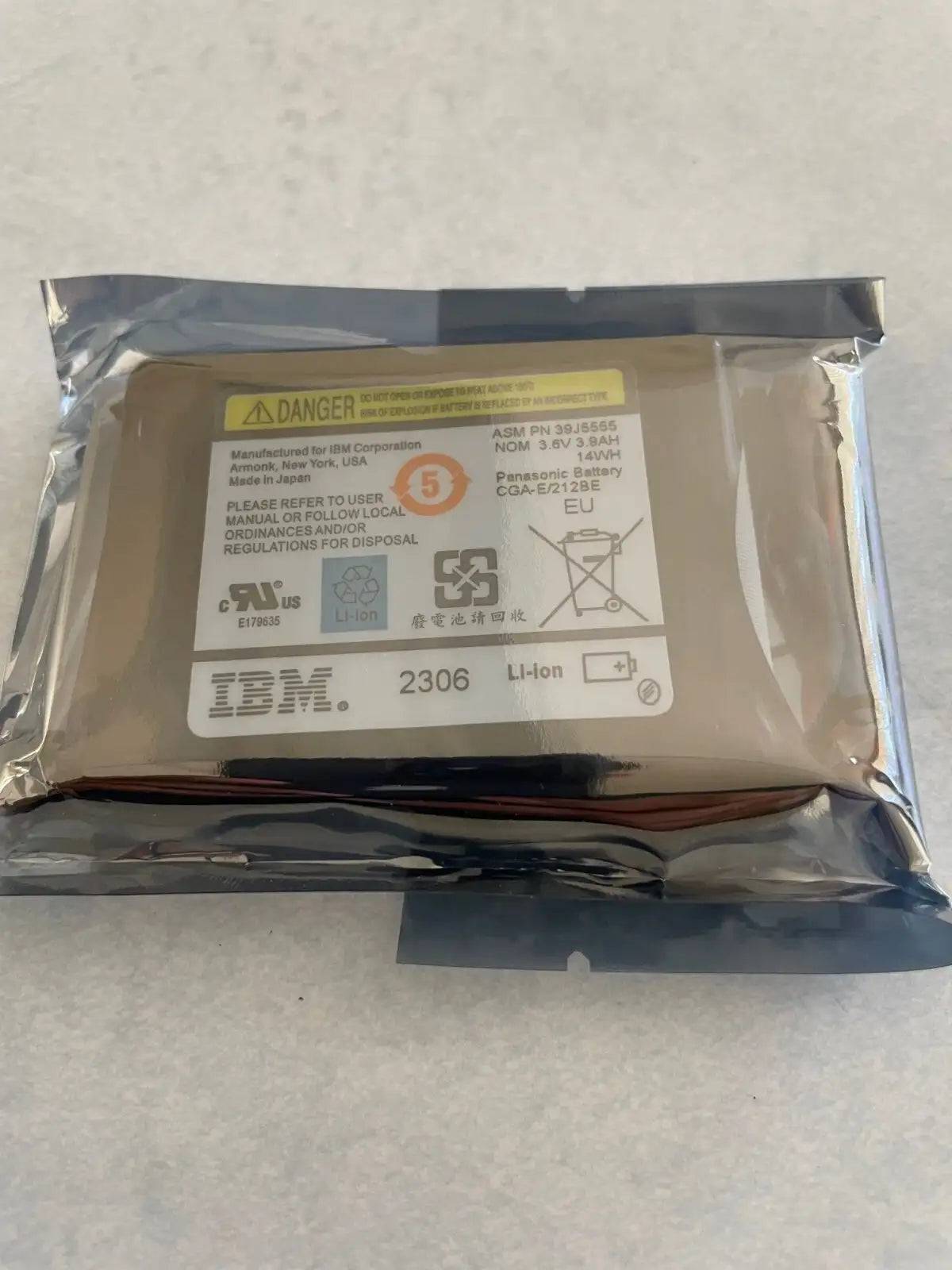 Beaver Computer 3400mAh XPS replacement battery for IBM laptops, showing the battery with model and brand details.